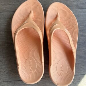OOFOS FLIPFLOPS